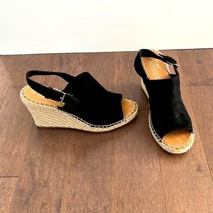 Stylish Black Wedge Sandals